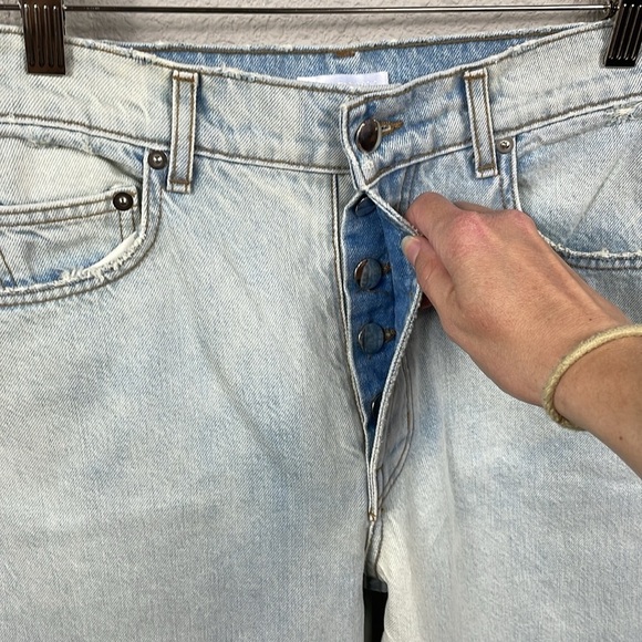 Sablyn High Rise Light Wash Jeans Distressed Knee Rip Button Fly Sz 26 - Picture 2 of 10